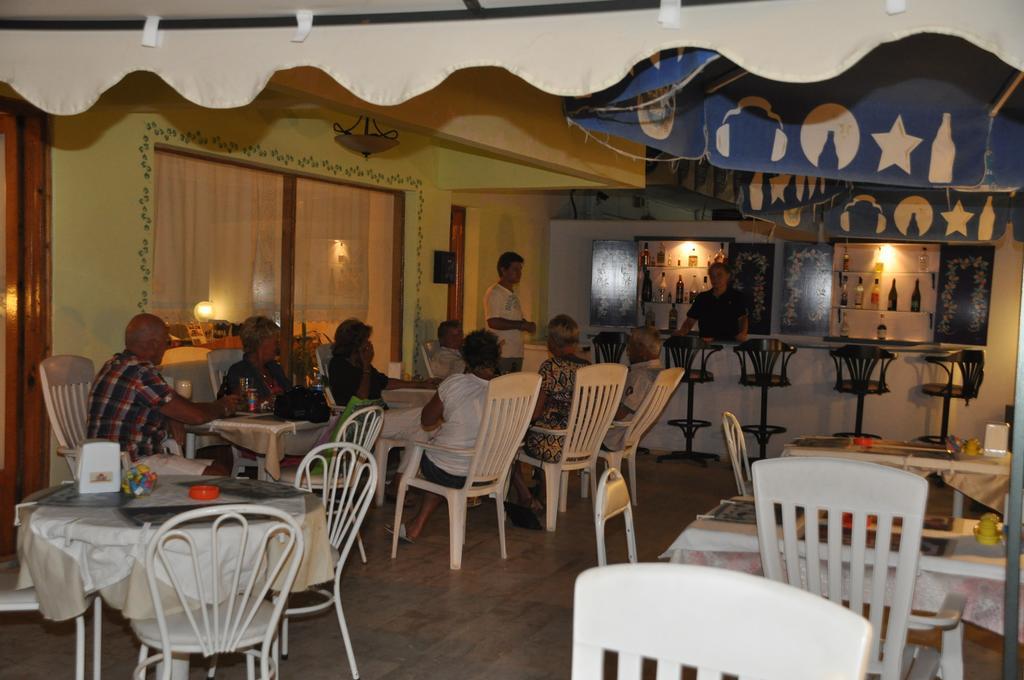 Hotel Dorukhan Кушадасъ Екстериор снимка