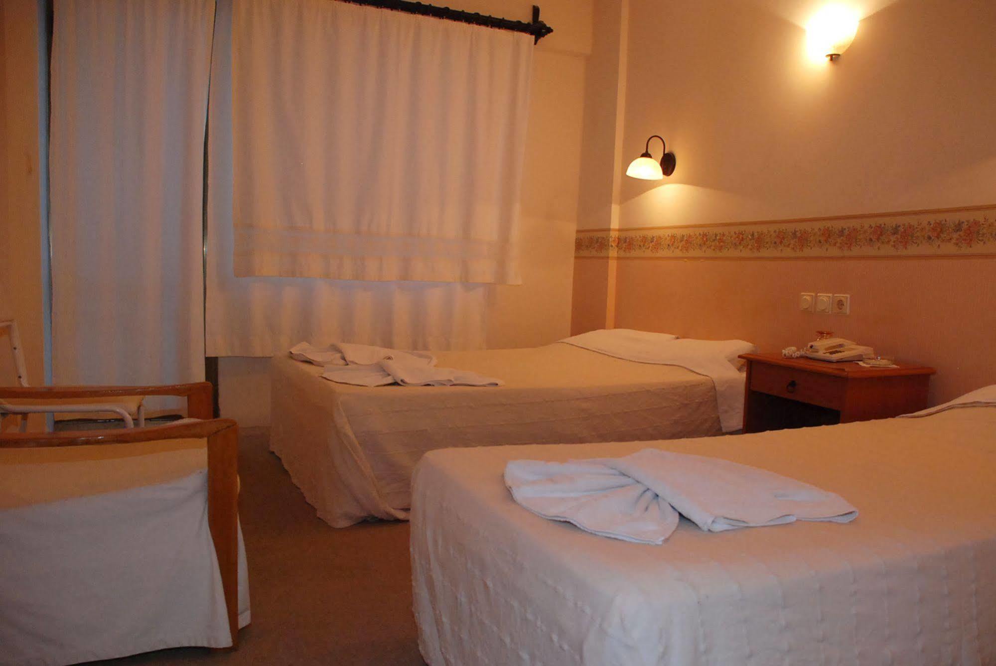 Hotel Dorukhan Кушадасъ Екстериор снимка